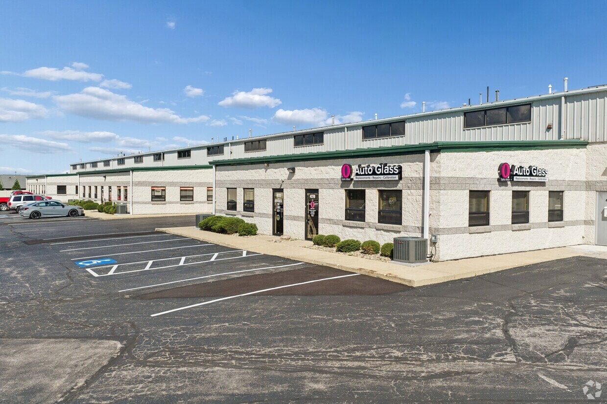 4270-4282 Hudson Dr, Stow, OH à louer Photo de l’immeuble– Image 1 sur 12