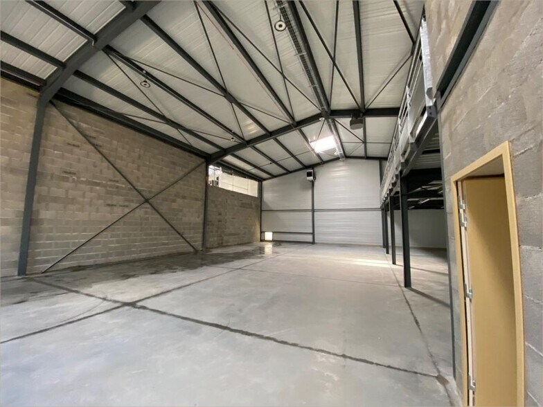 20-26 Rue Marius Grosso, Vaulx-en-Velin à louer - Photo intérieure – Image 2 sur 20