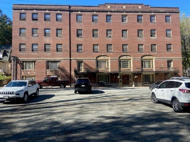 40 Academy St, Liberty, NY à vendre - Photo de l’immeuble – Image 2 sur 4