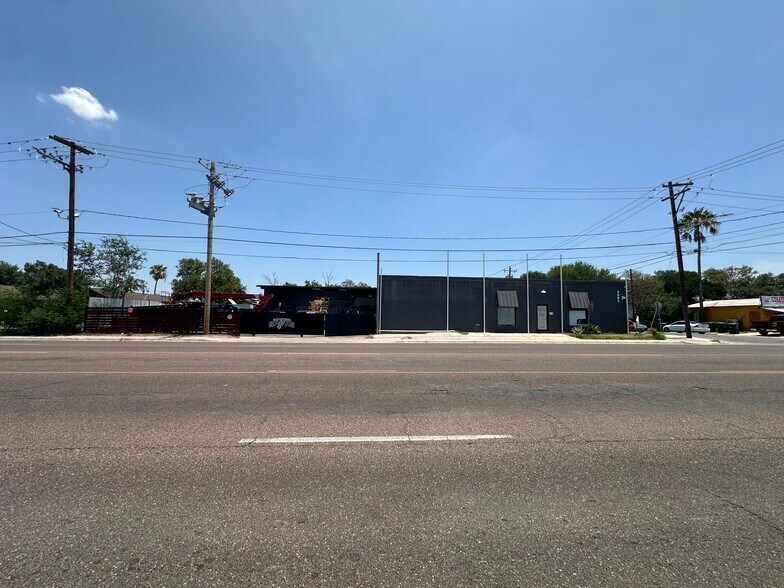 3901 McPherson Ave, Laredo, TX à vendre - Photo de l’immeuble – Image 2 sur 39