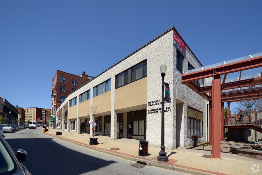 217-235 Main St, Pawtucket, RI à vendre - Photo de l’immeuble – Image 2 sur 14