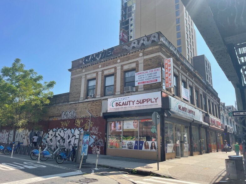 1317-1323 Broadway, Brooklyn, NY à louer - Photo de l’immeuble – Image 2 sur 4