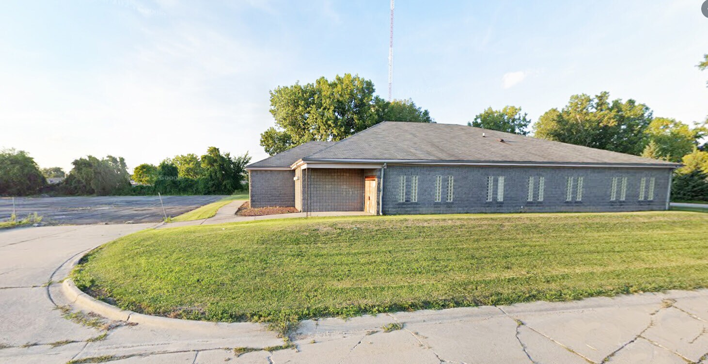 22515 Laurel St, Clinton Township, MI à vendre Photo principale– Image 1 sur 4