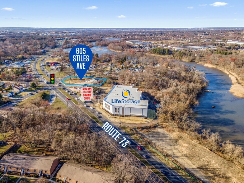 605 Stiles Ave, Maple Shade Township, NJ à louer - Photo principale – Image 1 sur 4