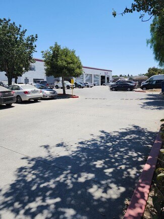 Plus de détails pour 170 Umbarger Rd, San Jose, CA - Bureau, Industriel/Logistique à louer