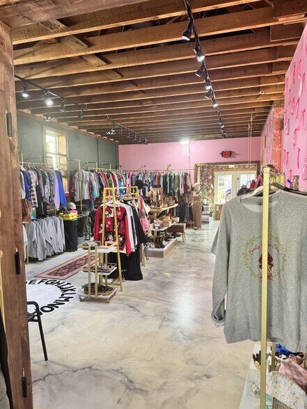 106 N Main St, Granite Quarry, NC à vendre - Photo de l’immeuble – Image 2 sur 26