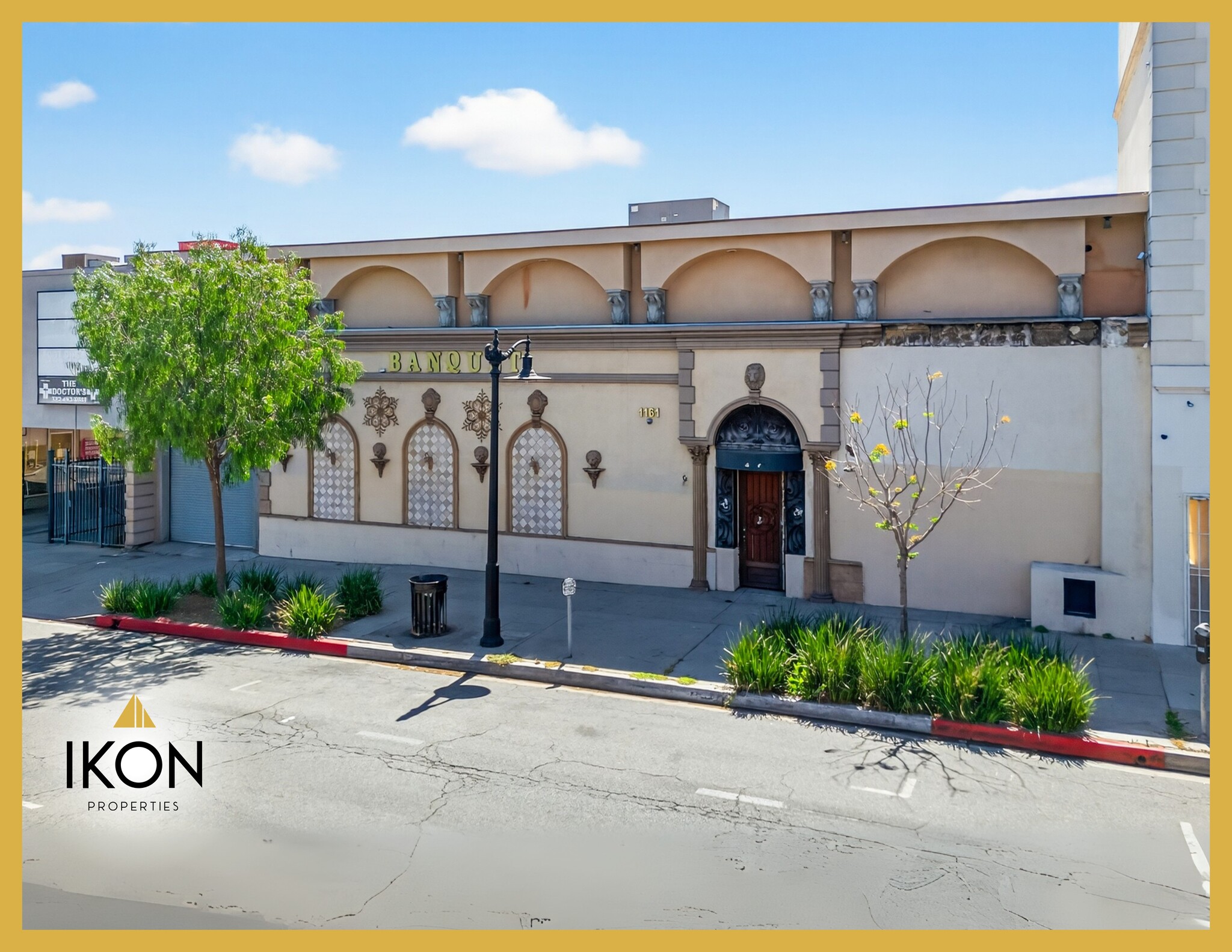 1161 N Vermont Ave, Los Angeles, CA à vendre Photo de l’immeuble– Image 1 sur 14