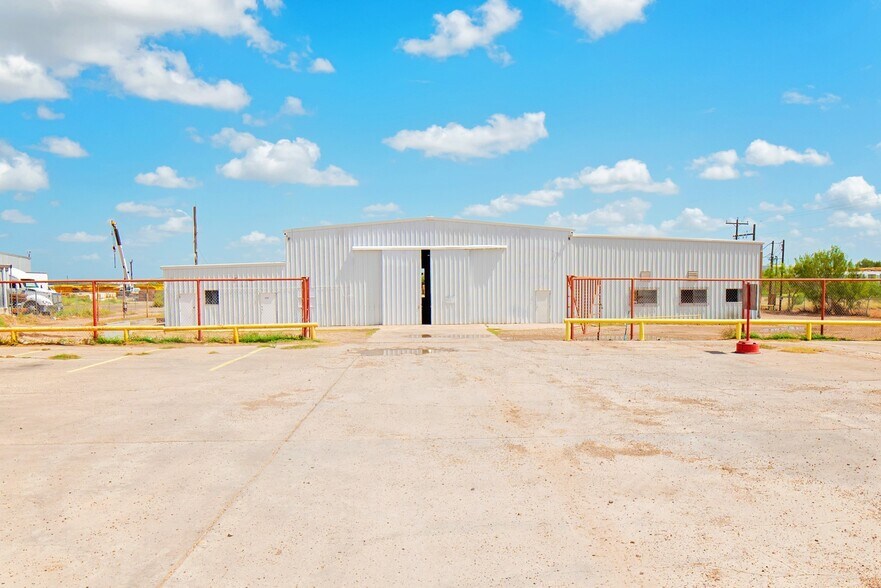 7226 TX-359, Laredo, TX à louer - Photo de l’immeuble – Image 2 sur 20