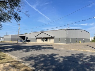 Plus de détails pour 725 Crescent St NE, Saint Cloud, MN - Industriel/Logistique à louer