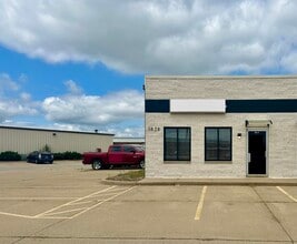 1628 Commerce Pky, Bloomington, IL à louer Photo intérieure– Image 2 sur 13