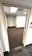 595 W Lambert Rd, Brea, CA à louer Photo intérieure– Image 2 sur 10
