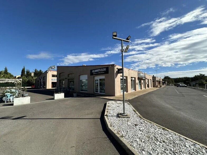 Local commercial dans Montauroux à vendre - Photo de l’immeuble – Image 2 sur 30