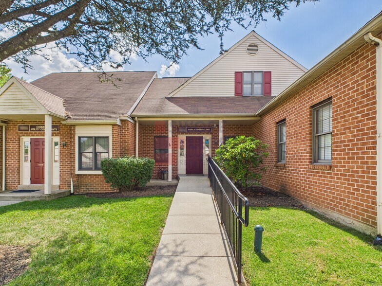 1550-1558 McDaniel Dr, West Chester, PA à vendre - Photo de l’immeuble – Image 1 sur 4