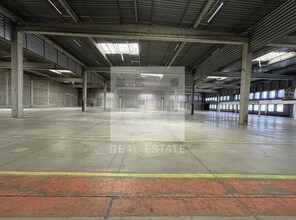 Local d’activités dans Vénissieux à louer Photo intérieure– Image 2 sur 11