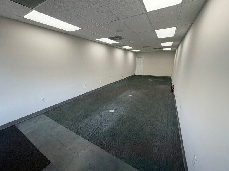 601-625 SW 57th Ave, Miami, FL à louer - Photo intérieure – Image 2 sur 12
