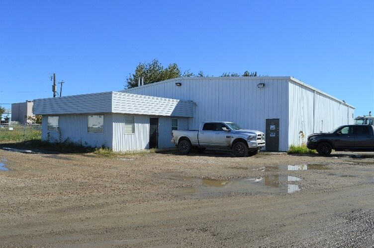 10735 214 St NW, Edmonton, AB à vendre - Photo de l’immeuble – Image 2 sur 5