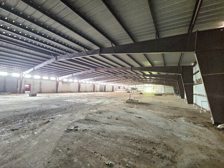 14077 N Highway 75, Willis, TX à vendre - Photo de l’immeuble – Image 2 sur 29