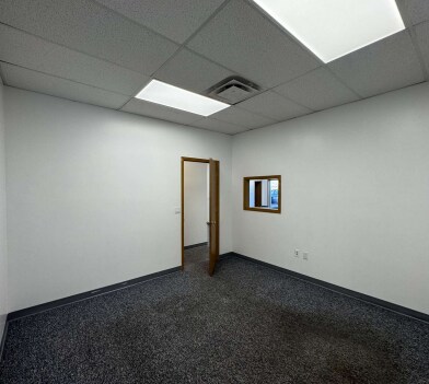 216 N Milwaukee St, Waterford, WI à louer - Photo de l’immeuble – Image 3 sur 6