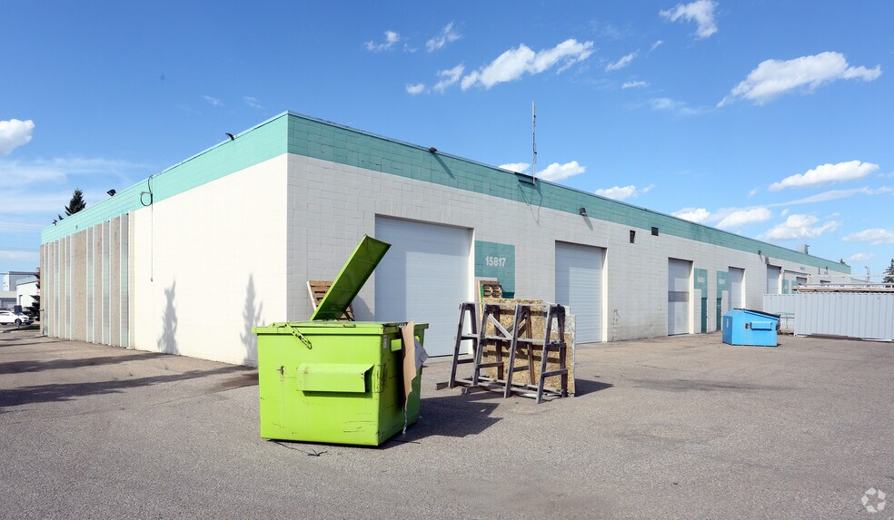 15913-15945 121A Ave NW, Edmonton, AB à louer - Photo de l’immeuble – Image 2 sur 2