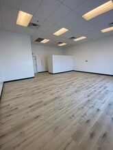 5105 E Sahara Ave, Las Vegas, NV à louer Photo intérieure– Image 2 sur 6
