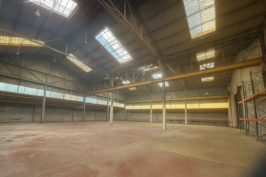 Industriel/Logistique dans Marseille à louer - Photo intérieure – Image 2 sur 9