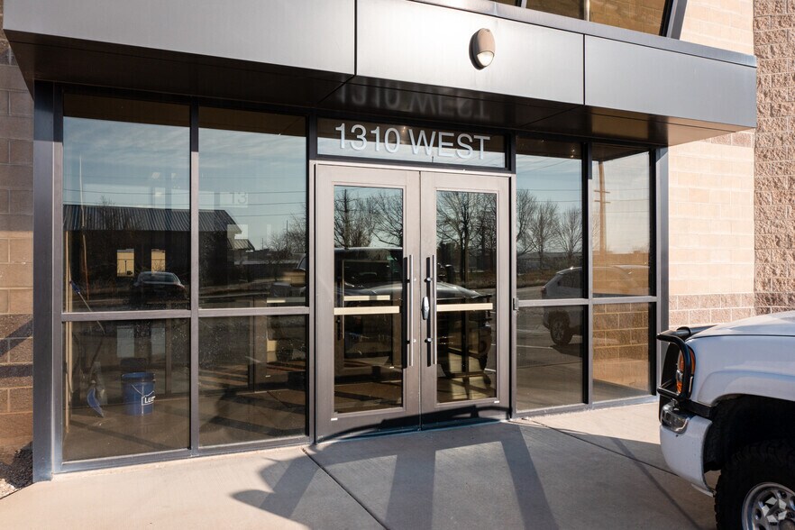 1310 W 233 N, Centerville, UT à vendre - Photo de l’immeuble – Image 3 sur 5