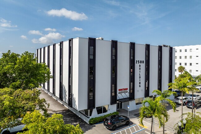 Plus de détails pour 2500 Hollywood Blvd, Hollywood, FL - Bureau à louer