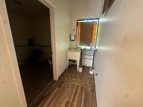 2285 E Flamingo Rd, Las Vegas, NV à louer Photo intérieure– Image 2 sur 4