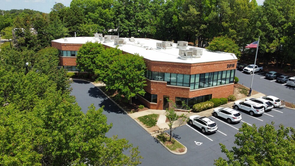 3916 Sunset Ridge Rd, Raleigh, NC à louer - Photo de l’immeuble – Image 2 sur 23