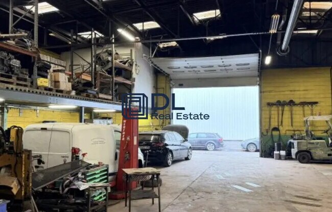 Plus de détails pour Industriel/Logistique à vendre