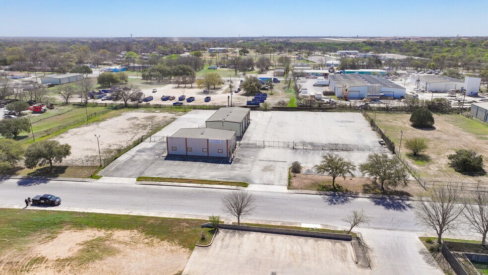 116 Nell Deane Blvd, Schertz, TX à vendre - Photo de l’immeuble – Image 2 sur 12