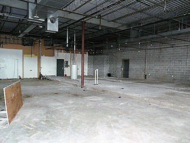 908-914 S Milwaukee Ave, Libertyville, IL à louer - Photo de l’immeuble – Image 3 sur 7