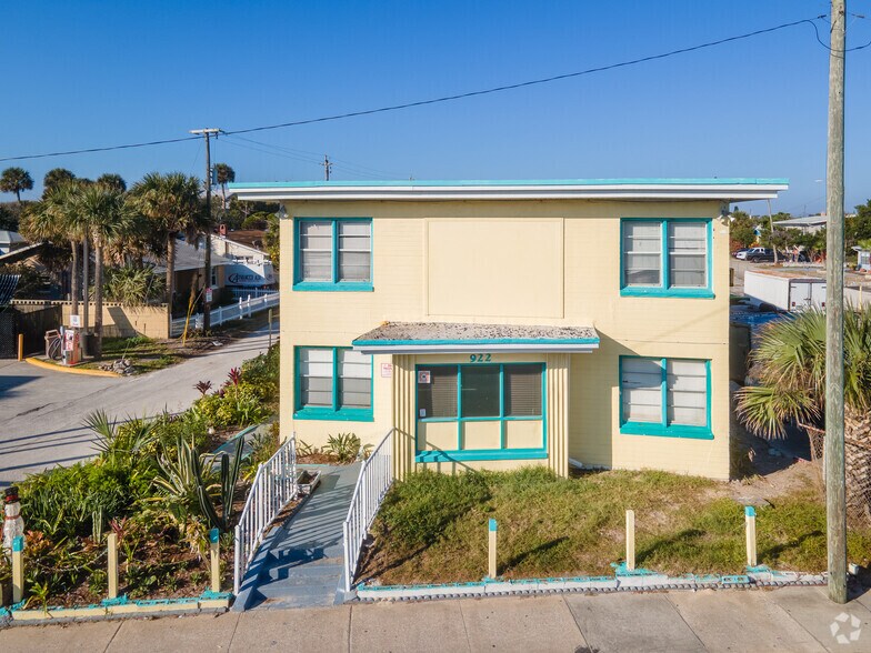 922 S Atlantic Ave, Daytona Beach, FL à vendre - Photo de l’immeuble – Image 3 sur 6