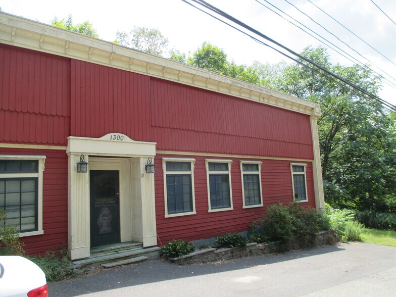 1306 NY-17A, Warwick, NY à vendre - Photo de l’immeuble – Image 2 sur 5