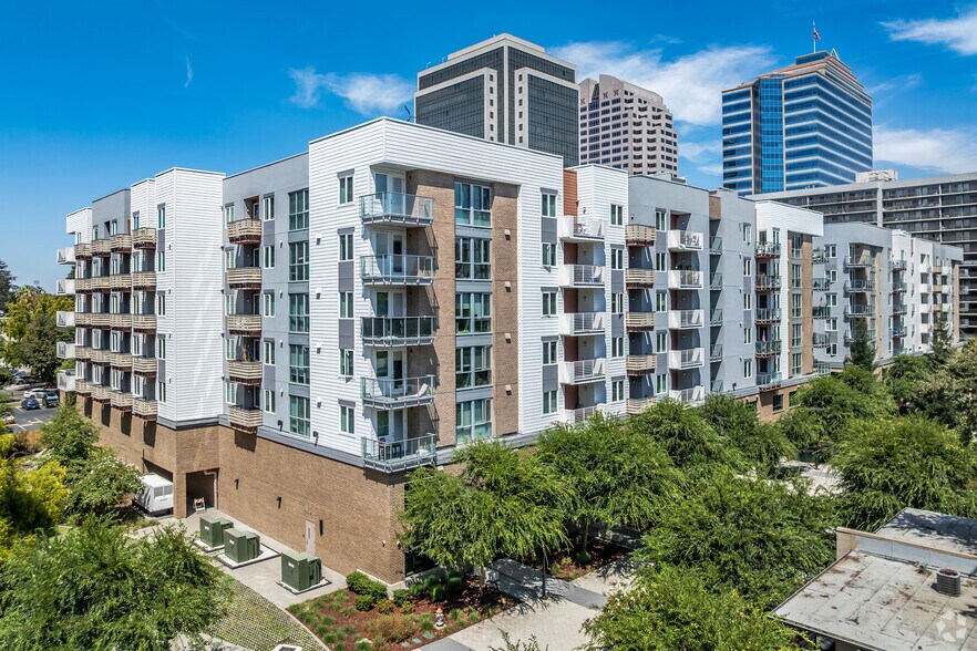 1421 5th St, Sacramento, CA à louer - Photo principale – Image 1 sur 32