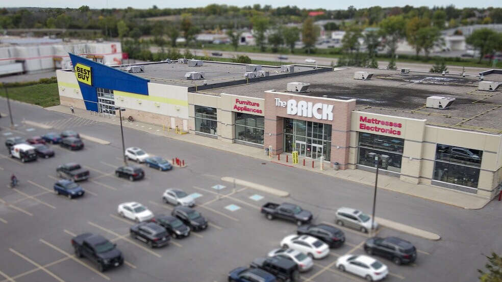 218 Bell Blvd, Belleville, ON à louer - Photo de l’immeuble – Image 3 sur 3