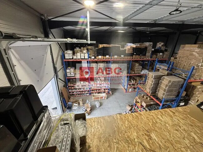 Plus de détails pour Industriel/Logistique à louer