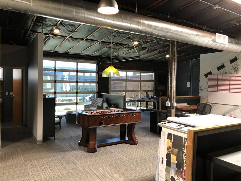 120 Industrial Way, Costa Mesa, CA à louer - Photo intérieure – Image 2 sur 5
