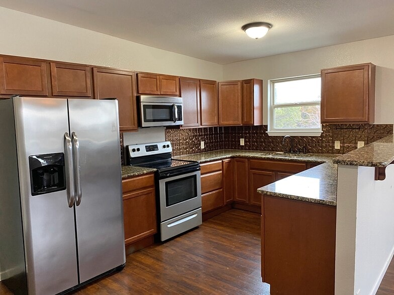 2804 E 9th Ave, Winfield, KS à vendre - Photo intérieure – Image 3 sur 6