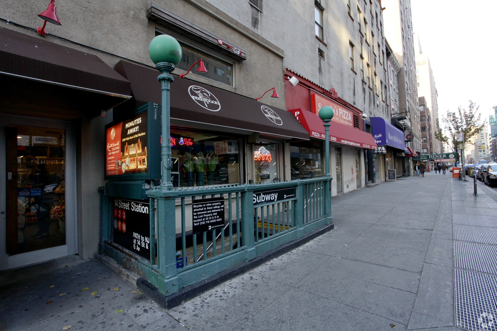 64-66 Seventh Ave, New York, NY à louer Photo principale– Image 1 sur 9