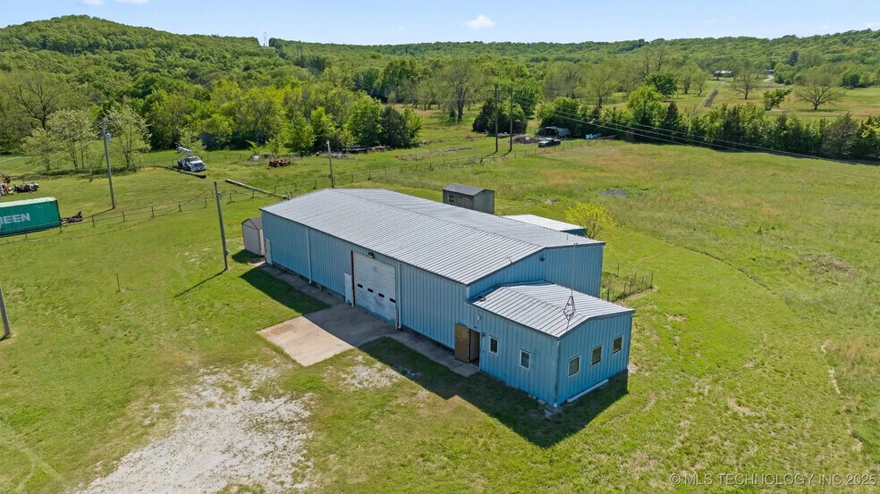 9357 Webster Rd, Beggs, OK à vendre - Photo de l’immeuble – Image 1 sur 8
