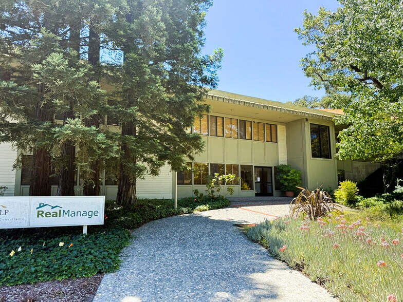 7655 Redwood Blvd, Novato, CA à louer - Photo de l’immeuble – Image 2 sur 8