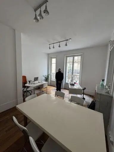4 Rue Pétrelle, Paris à louer - Photo intérieure – Image 2 sur 5