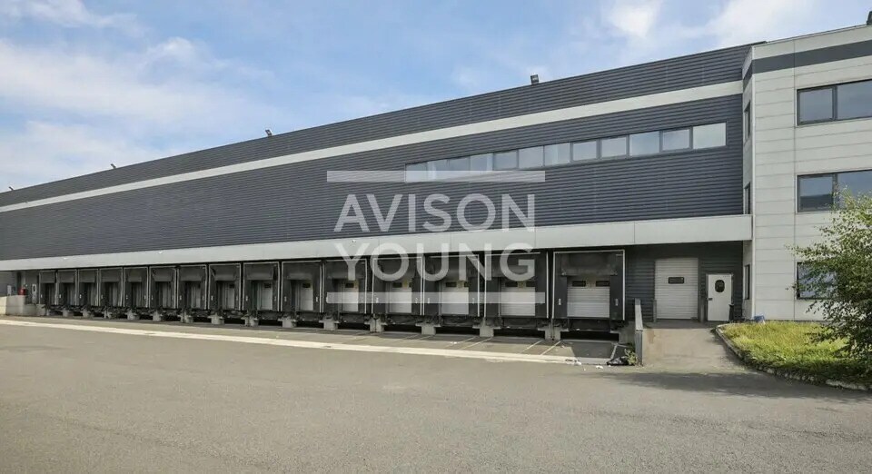 Local d’activités dans Chilly-Mazarin à louer - Photo de l’immeuble – Image 2 sur 7