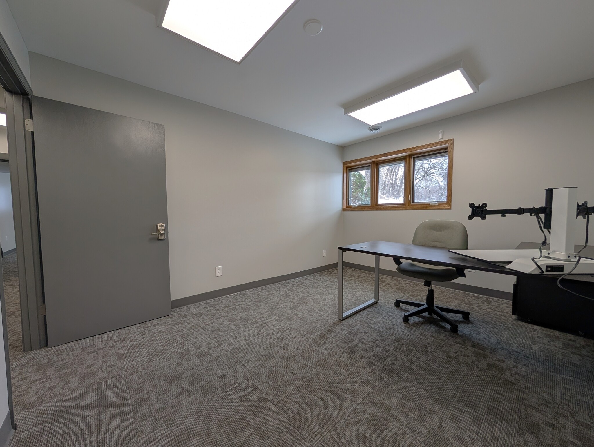 5891 Cedar Lake Rd, Saint Louis Park, MN à louer Photo intérieure– Image 1 sur 3