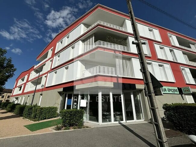 Plus de détails pour Local commercial à louer