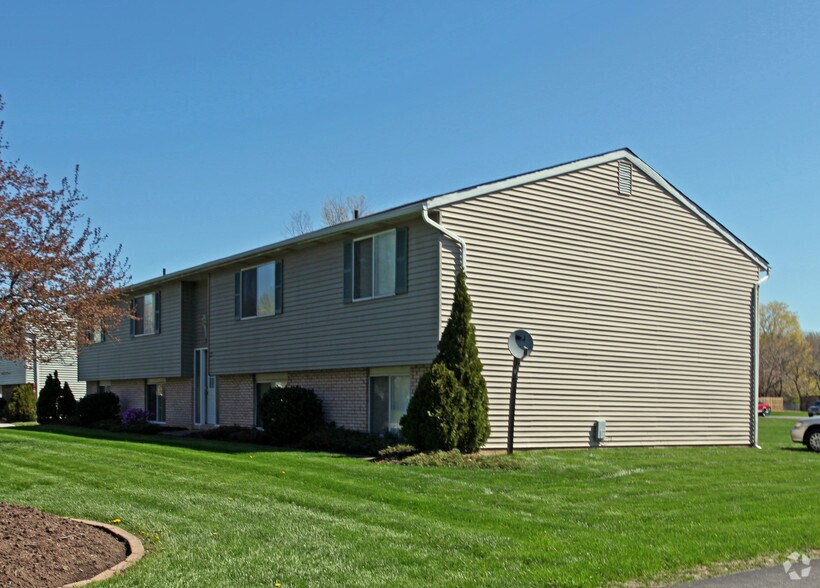 6710 Creekside Dr, Madison, OH à vendre - Photo principale – Image 1 sur 3