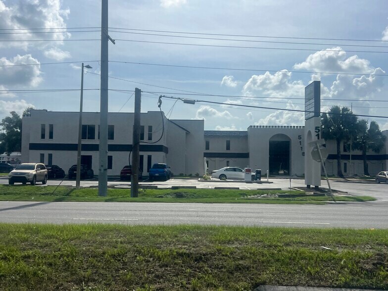 5118 N 56th St, Tampa, FL à louer - Photo de l’immeuble – Image 3 sur 6
