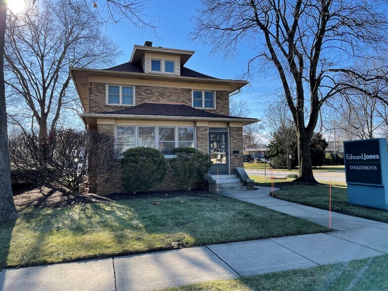 828 W State St, Geneva, IL à louer - Photo principale – Image 1 sur 9