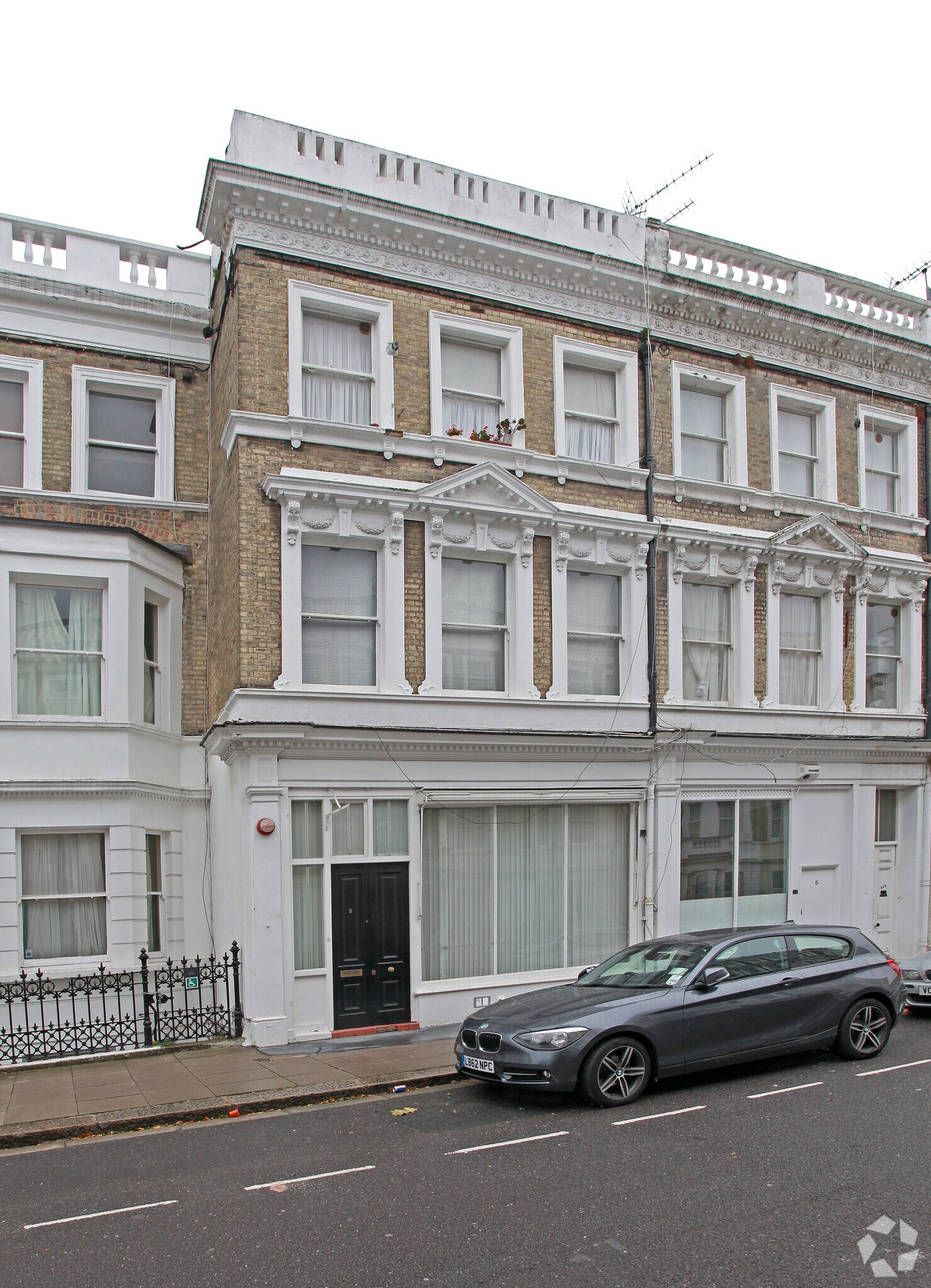 8 Comeragh Rd, Londres à louer Photo principale– Image 1 sur 4